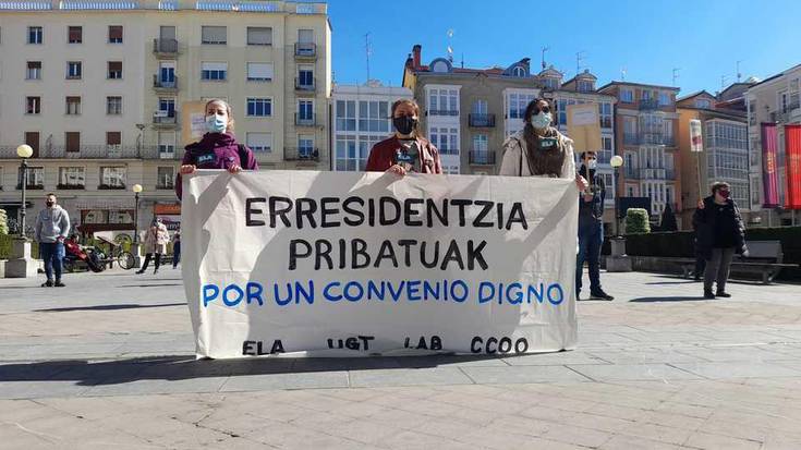 Hitzarmenaren aldeko zazpigarren greba eguna Arabako egoitza pribatuetan