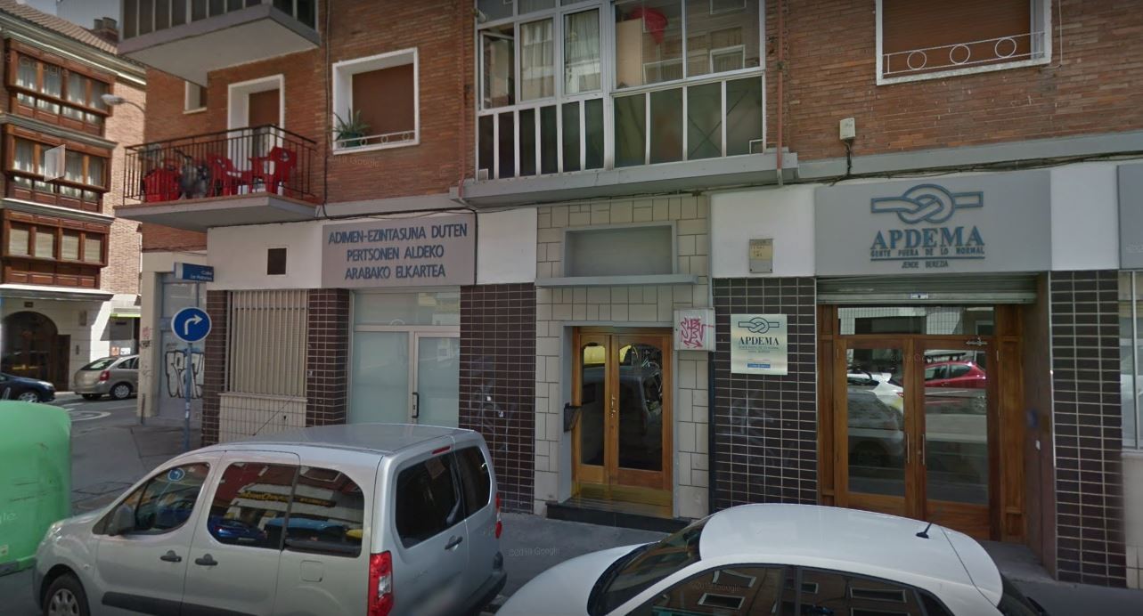 Apdeman koronabirusa duten langileak lanean ari direla salatu dute