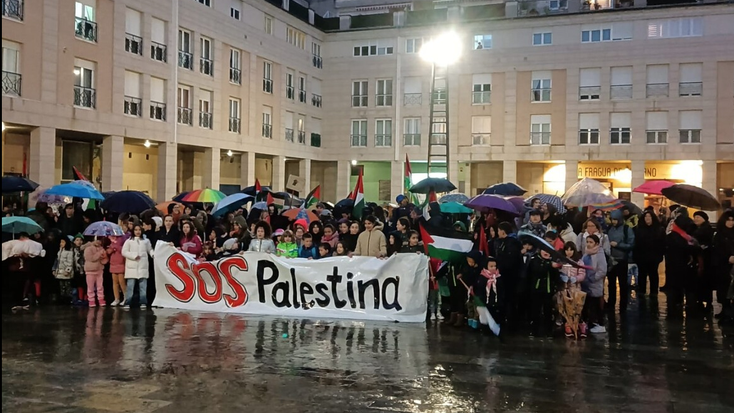 'Palestinako umeak gureak ere badira' lemarekin protesta deitu dute Gasteizko hainbat ikastetxek