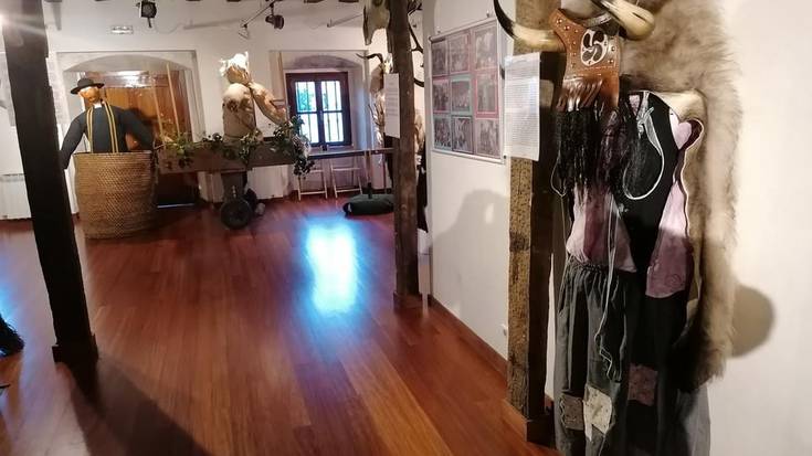 Lautadako landa-inauterietako erakusketa Agurainen