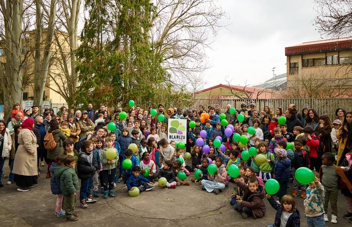 Olarizu Auzo Eskolak logoa aukeratu du
