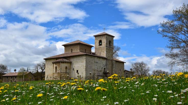 Ahizpen artean mundu bat