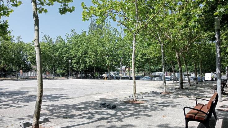 Abetxukun pergola fotovoltaikoa paratzeko lanak hasi dituzte