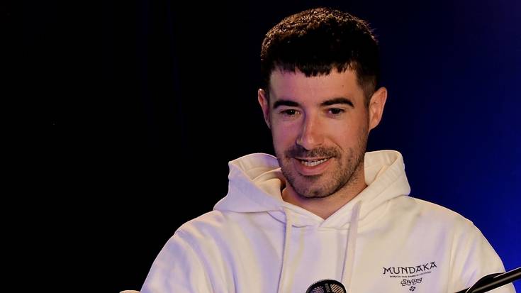 "Bertso eskolan ez zara kontziente euskaraz zabiltzala, baina bazabiltza"