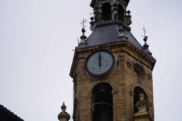 San Migel dorreko erlojua geldi egongo da hiru hilabetez