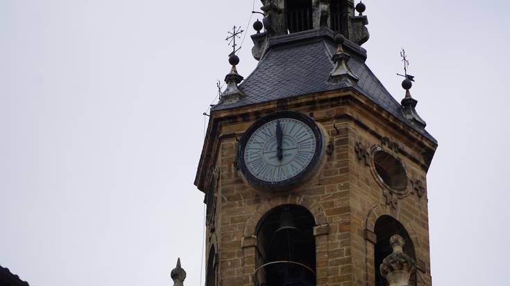 San Migel dorreko erlojua geldi egongo da hiru hilabetez