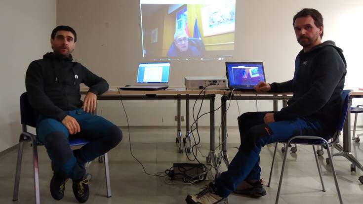 AHTaren aurkako plataformak Espainiako Gobernuarekin bildu dira