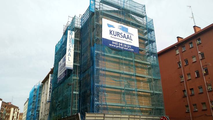 Gasteizek aldamioetako publizitatea arautuko du