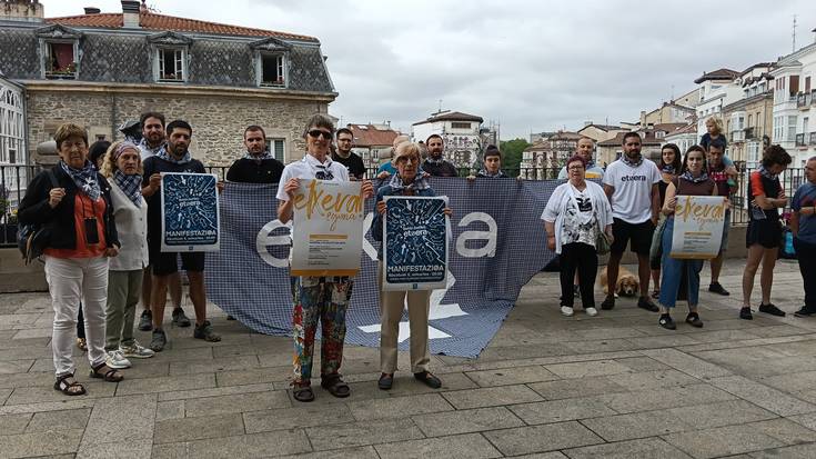 Jaien atarian, presoak etxeratzeko aldarrikapenarekin bat egiteko deia egin du Sarek