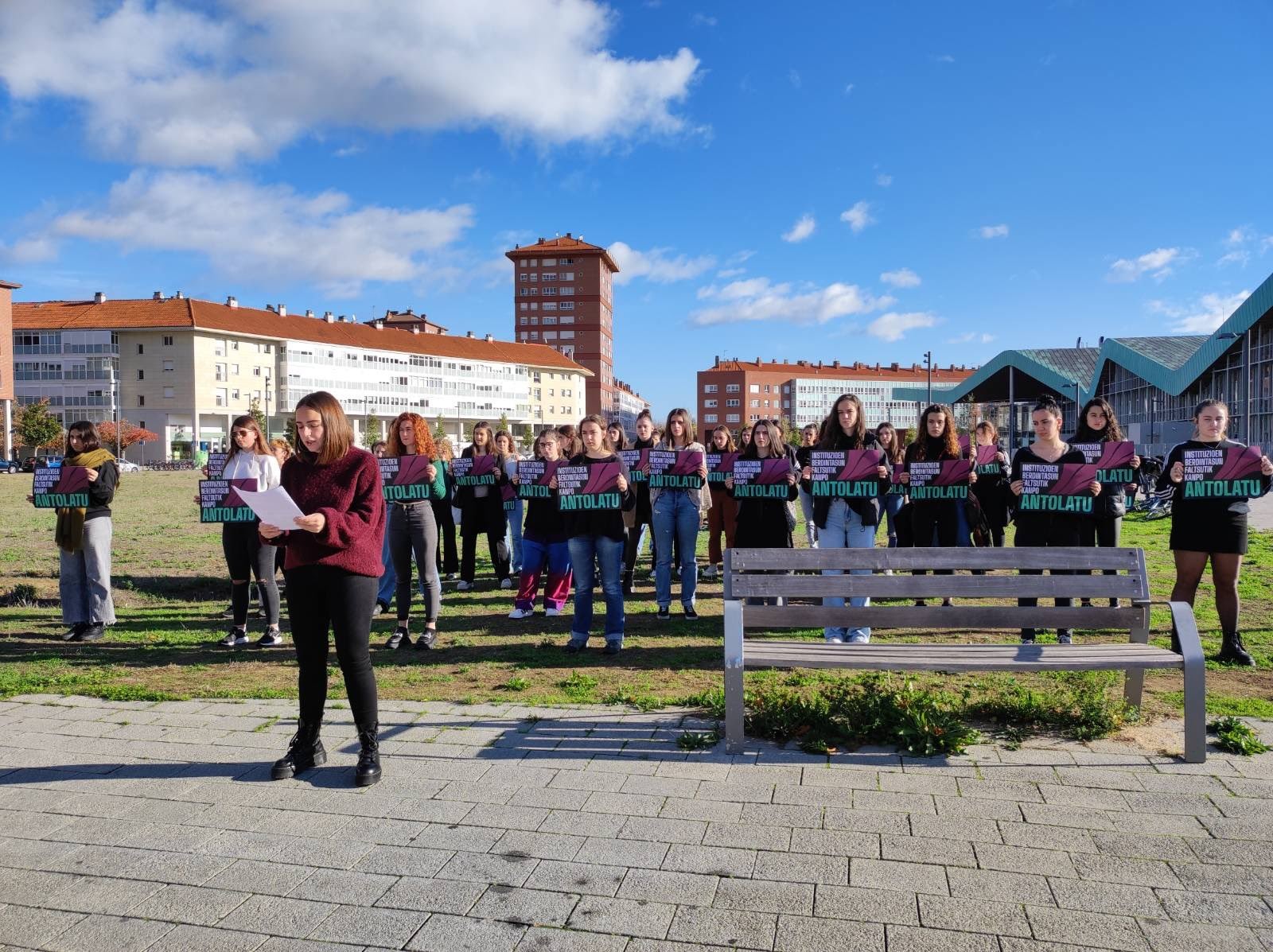 Indarkeria matxistari aurre egiteko, sozialismoa eraiki