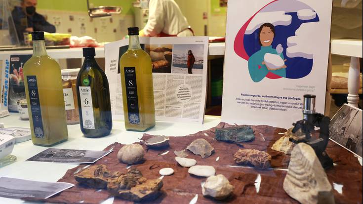 Emakume zientzialarien lana, erakusgai