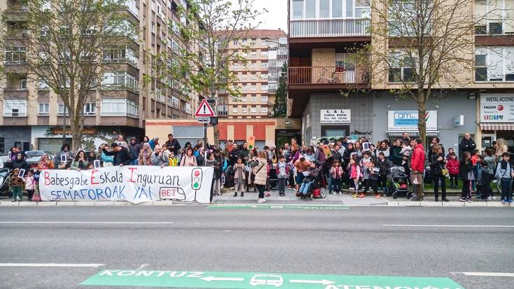 BEIrentzako semaforoak jarriko dituzte ikastetxeen parean