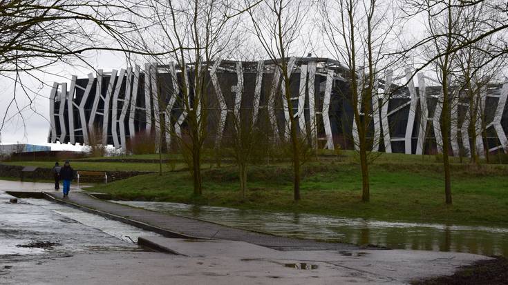 Baskoniak uko egin dio Salburuko Euneiz unibertsitateko eraikinari