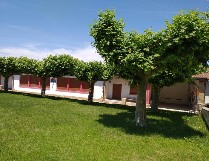 Bernedoko udalekuak aitzaki, transfobia eta faxismoa nonahi