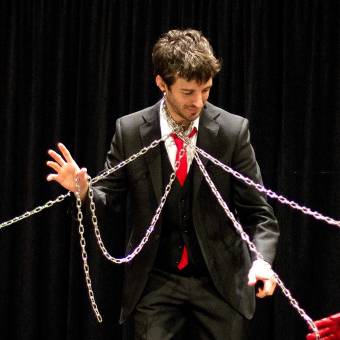 [HAURRENTZAKO EKINTZA] 'Magia lapurra'