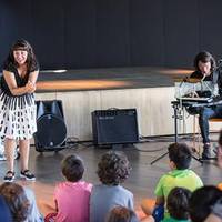 'Ipuinak dantzan', Ana Apikarekin