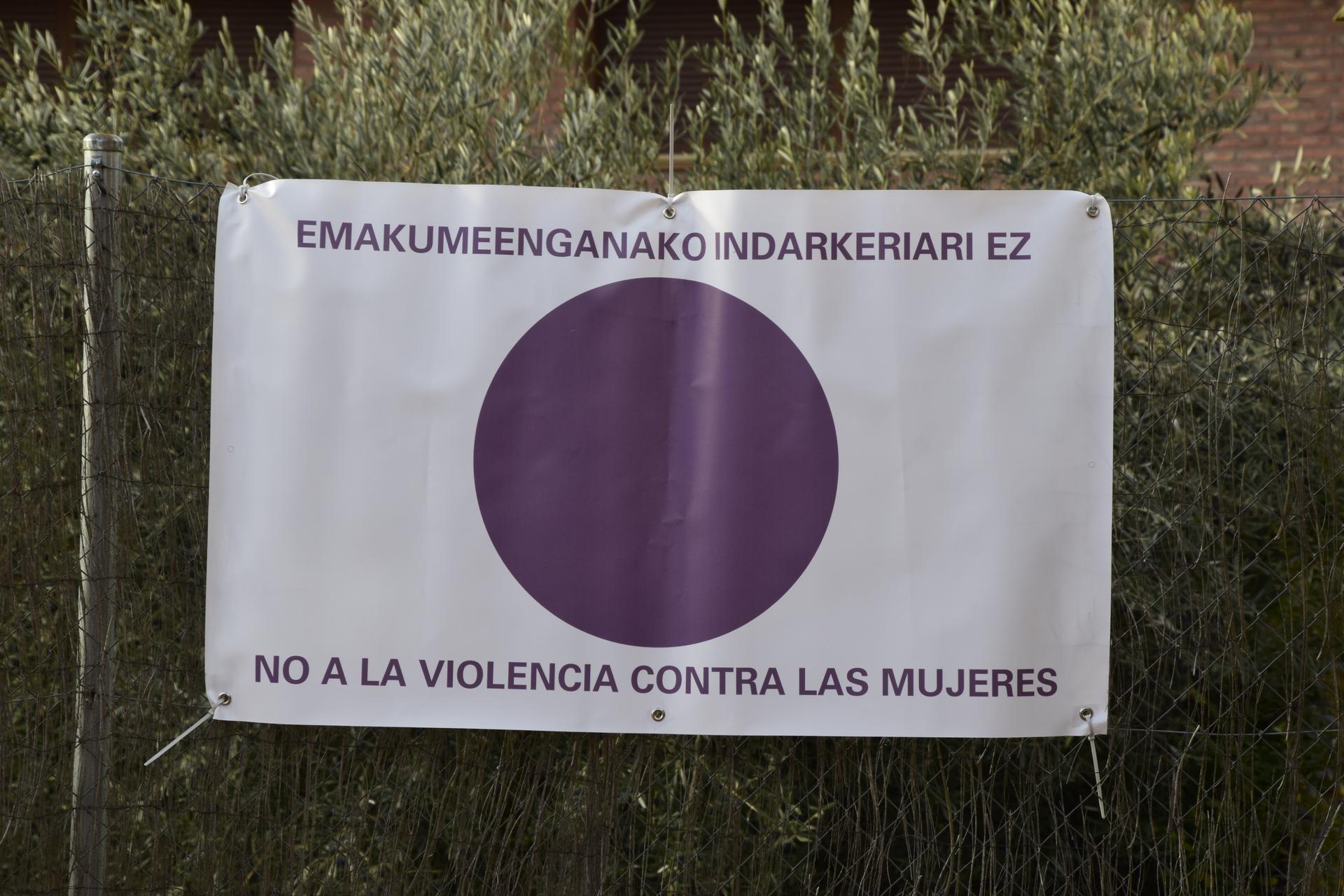 Gizon bat atxilotu dute emakume bati kalean sexu abusuak egiteagatik