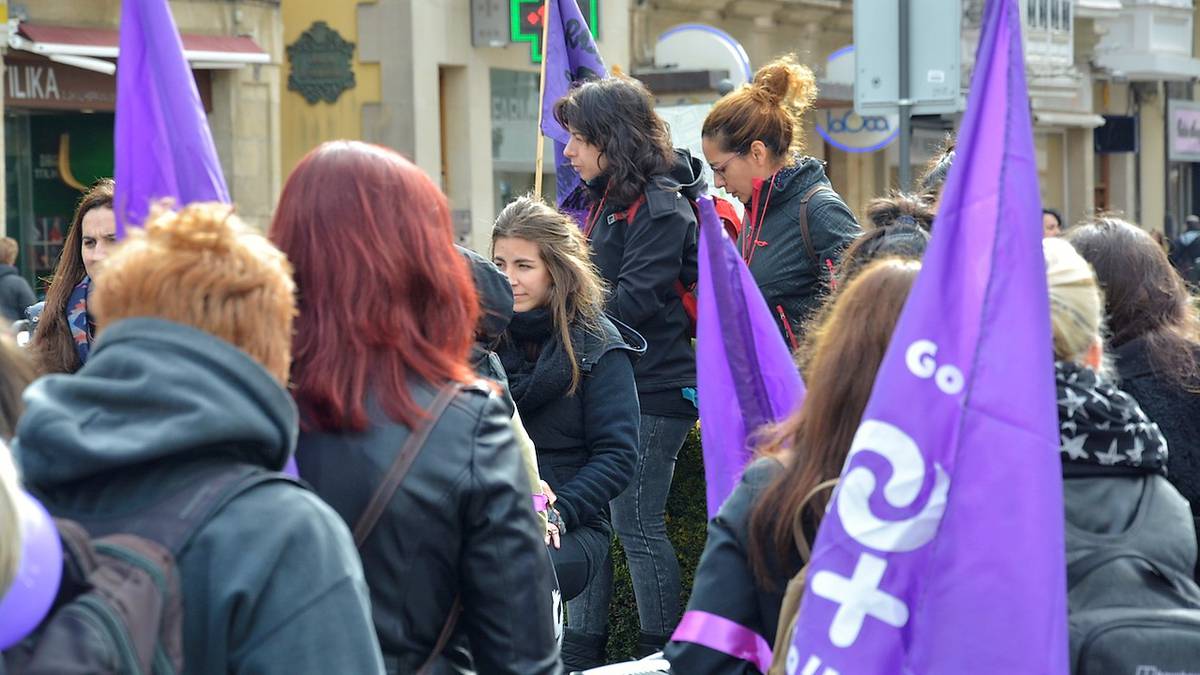 27 urteko gizonezko bat atxilotu dute Gasteizen bikotekideari erasotzeagatik