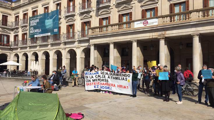 "Berehalako konponbideak behar dira kalean dauden pertsonentzat"