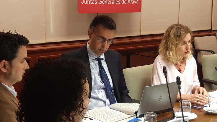 Aldundiak urtero deituko ditu lan eskaintza publikoak