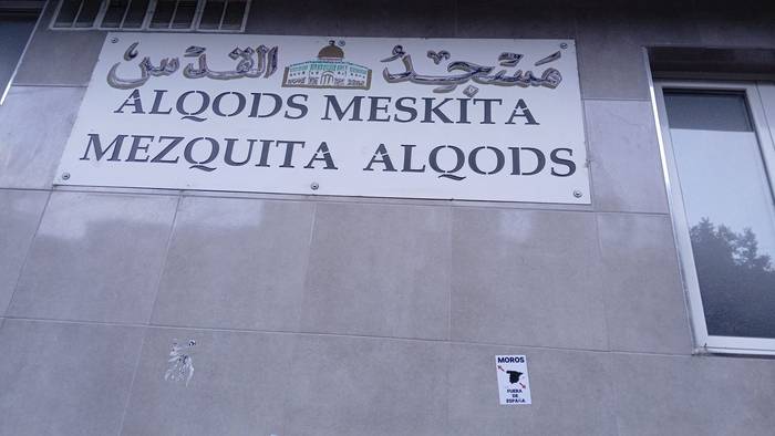 Mezu islamofoboak ikertzen ari da Ertzaintza