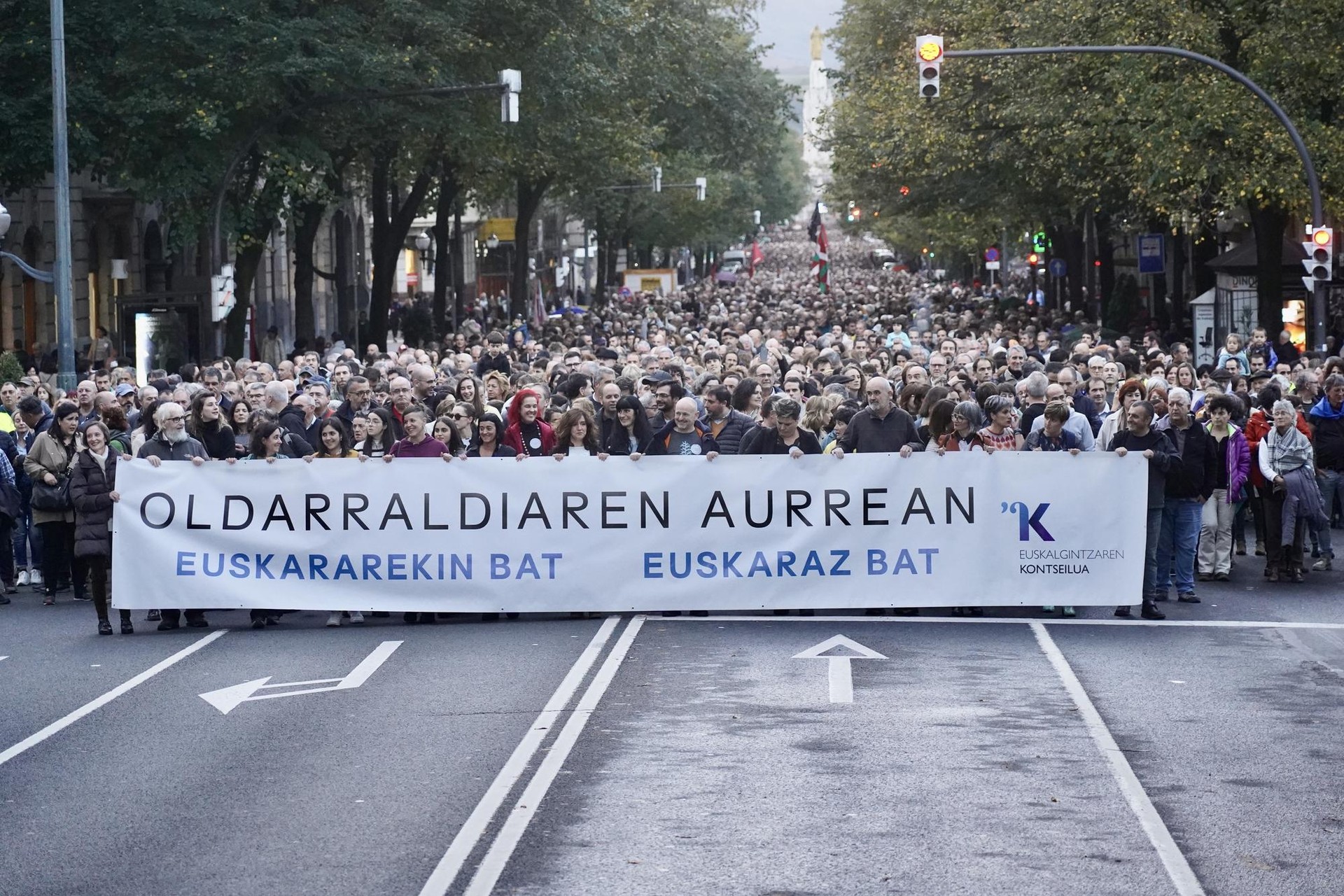 Euskararen aldeko akordio sozio-politiko berri bat, aurre egitetik aurrera egiteko