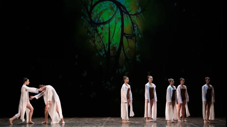 San Petersburgon izan dira Gasteizko dantzariak