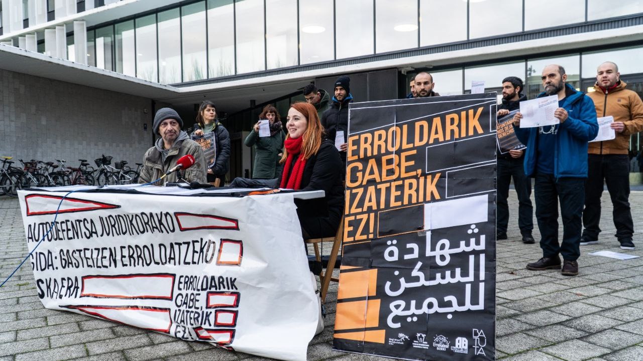 Autodefentsa Juridikorako Gida aurkeztu dute, Gasteizen errolda eskatzeko