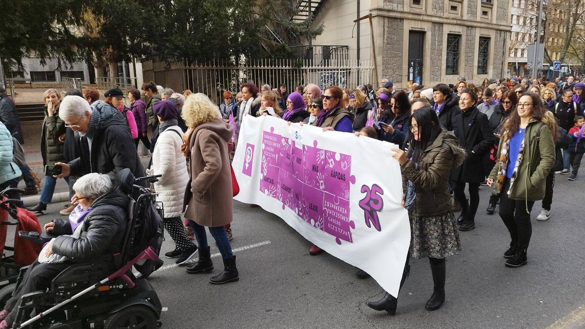 Hiru gizon atxilotu dituzte Gasteizen ostegunetik, genero indarkeriarekin lotuta