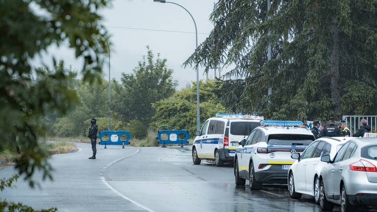 Fournier fabrika zaharra desalojatu du Poliziak