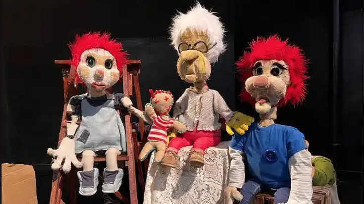 'Kontukantari 3: zimurren artean kontukantari'