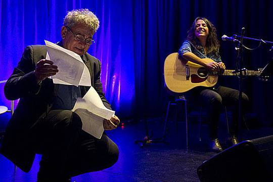 [IKUS-ENTZUNEZKOA] Bernardo Atxaga eta Anari