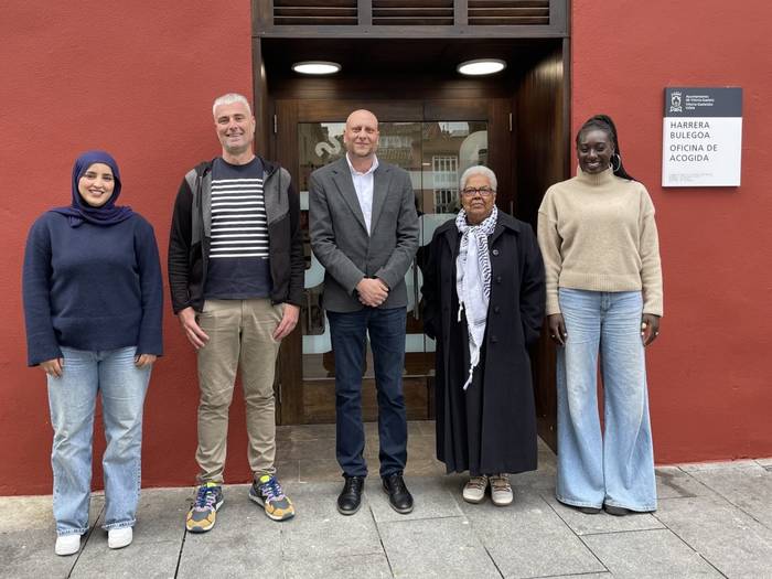 Harrera bulego berria aurkeztu dute Gasteizko Alde Zaharrean