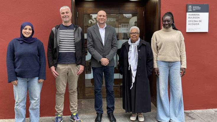 Harrera bulego berria aurkeztu dute Gasteizko Alde Zaharrean