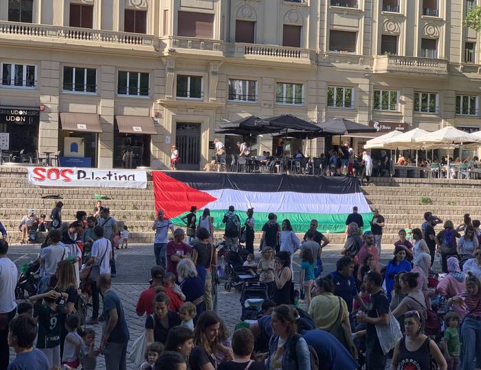 Palestinarekin bat egin dute Gasteizko ikastetxeek