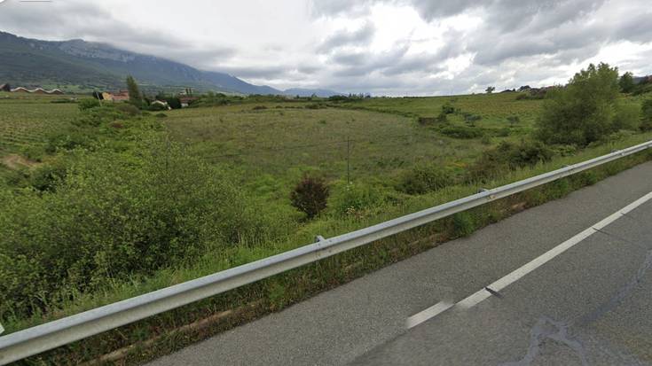 52 urteko gidari bat hil da N-124 errepidean