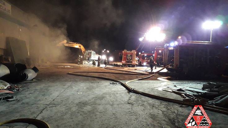 Sutea Onaindia enpresaren birziklatze-biltokian, Gasteizen