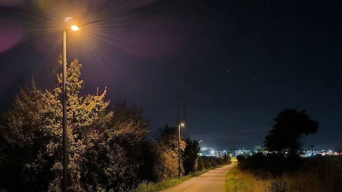 Gamarra eta Araka arteko bidean argiteria jarri du Gasteizek