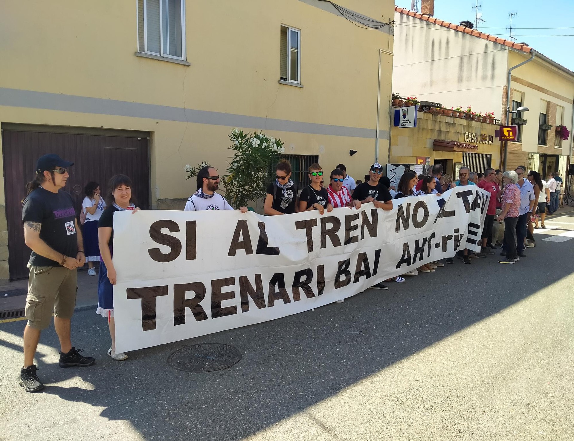 Tren publikoa oinarri duen AHTaren alternatiba bat lantzen ari da ingeniari talde bat