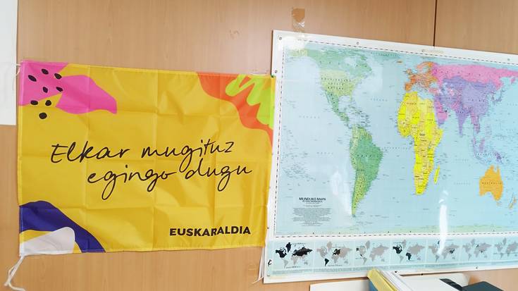 Euskaraldiarekin bat egin dute euskal GGKEek, nazioarteko lankidetzan ere euskara bultzatzeko