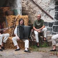 Musika Mahasti Artean jaialdia, Bitartean