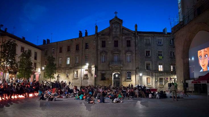 Gasteizko hamalau plaza, uda honetan kultura eta ikuskizunak hartzeko