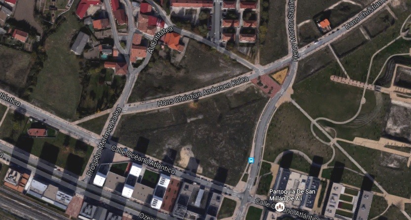 Aldaialde ikastetxea eraikitzeko eskatu dute inguruko familiek