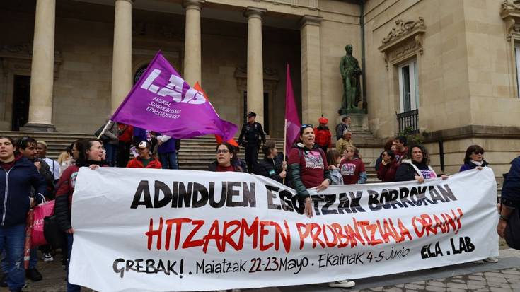 Zaintza lanak aitortzeko galdegin dute erresidentzietako greban