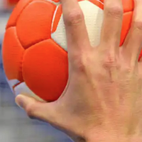 Ikasi eskubaloira jolasten