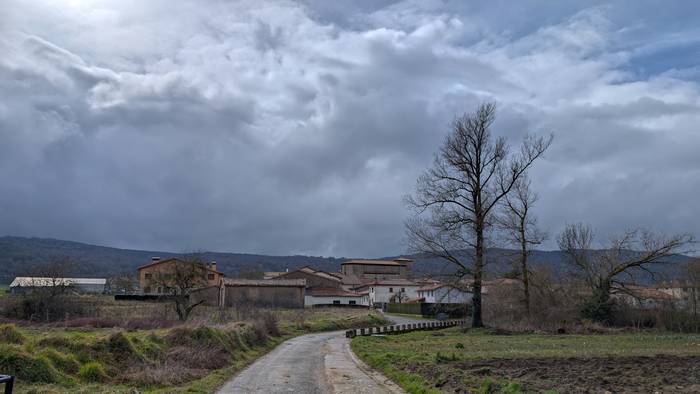 Ia-ia estalita mantenduko da