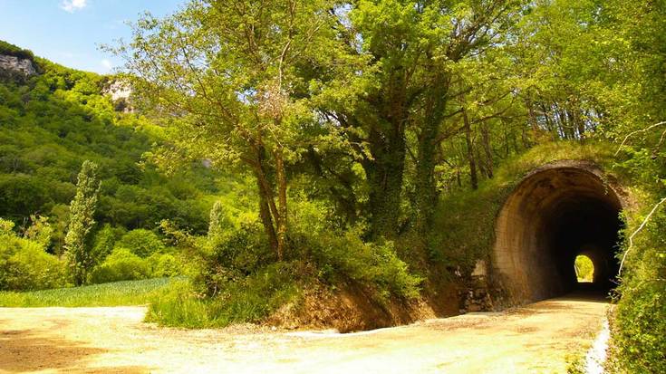 Vasco-Navarro bide berdearen azpiegitura berrikusiko dute