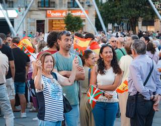 Ceutako krisiaren harira, bi elkarretaratze aurrez aurre