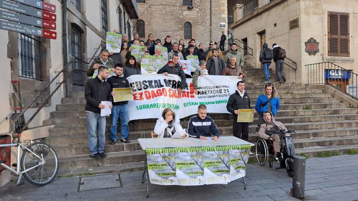 Euskal Herria Bizirik taldeak manifestazio nazionala deitu du Gasteizen larunbatean