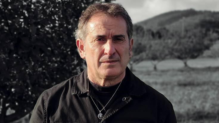 Oskar Gaztelu solasean Angel Errorekin